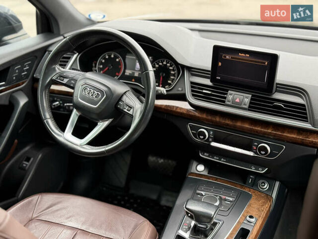 Синій Ауді Ку 5, об'ємом двигуна 2 л та пробігом 118 тис. км за 21750 $, фото 6 на Automoto.ua