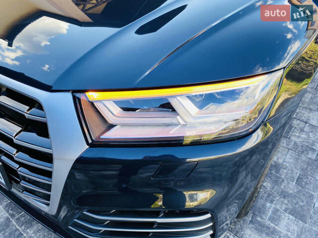 Синий Ауди Ку 5, объемом двигателя 2 л и пробегом 163 тыс. км за 24800 $, фото 4 на Automoto.ua