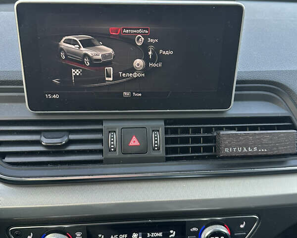 Синій Ауді Ку 5, об'ємом двигуна 1.98 л та пробігом 101 тис. км за 20500 $, фото 28 на Automoto.ua