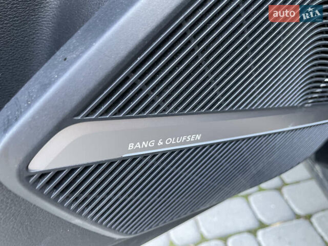 Синий Ауди Ку 5, объемом двигателя 2 л и пробегом 281 тыс. км за 21000 $, фото 9 на Automoto.ua