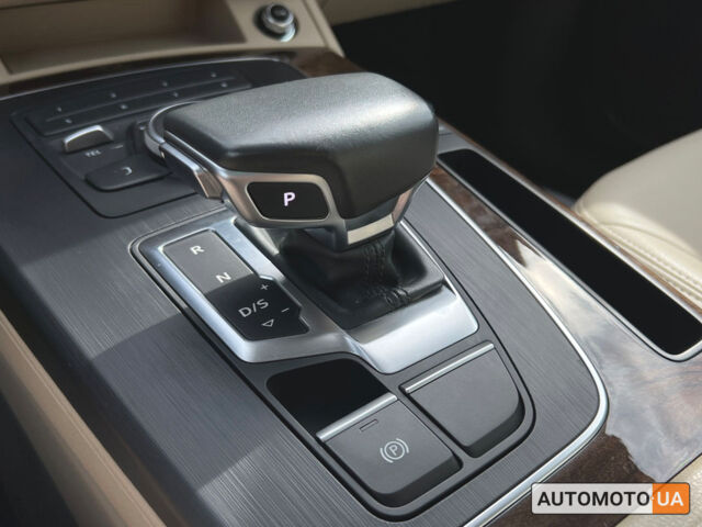 Синий Ауди Ку 5, объемом двигателя 2 л и пробегом 62 тыс. км за 27700 $, фото 20 на Automoto.ua