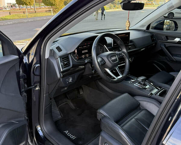 Ауди Ку 5 2017 в Кривом Роге на Automoto.ua Синий Ауди Ку 5, объемом двигателя 1.98 л и пробегом 130 тыс. км за 29800 $, фото 32 на Automoto.ua