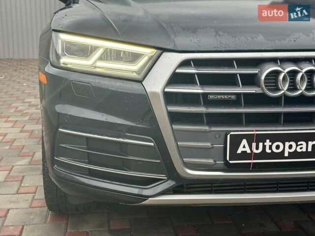 Синій Ауді Ку 5, об'ємом двигуна 2 л та пробігом 115 тис. км за 29790 $, фото 7 на Automoto.ua