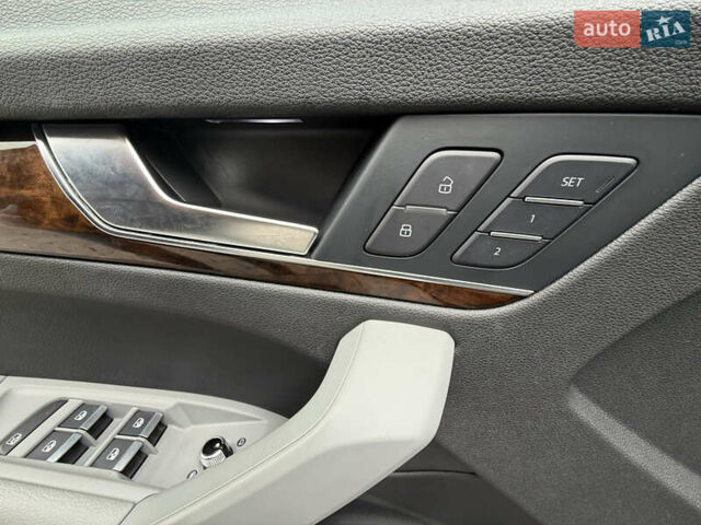 Синий Ауди Ку 5, объемом двигателя 2 л и пробегом 126 тыс. км за 25500 $, фото 13 на Automoto.ua