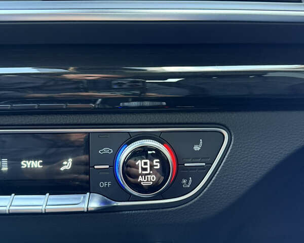 Ауди Ку 5 2017 в Кривом Роге на Automoto.ua Синий Ауди Ку 5, объемом двигателя 1.98 л и пробегом 130 тыс. км за 29800 $, фото 40 на Automoto.ua