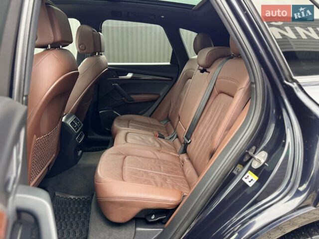 Синій Ауді Ку 5, об'ємом двигуна 2 л та пробігом 118 тис. км за 21750 $, фото 4 на Automoto.ua