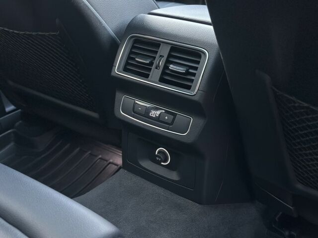 Синий Ауди Ку 5, объемом двигателя 2 л и пробегом 134 тыс. км за 25500 $, фото 21 на Automoto.ua