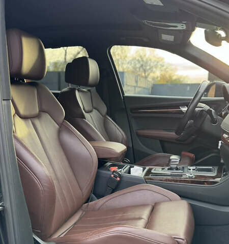 Синій Ауді Ку 5, об'ємом двигуна 1.98 л та пробігом 100 тис. км за 28000 $, фото 14 на Automoto.ua