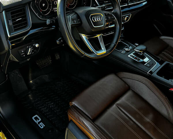 Синий Ауди Ку 5, объемом двигателя 1.98 л и пробегом 92 тыс. км за 32500 $, фото 28 на Automoto.ua