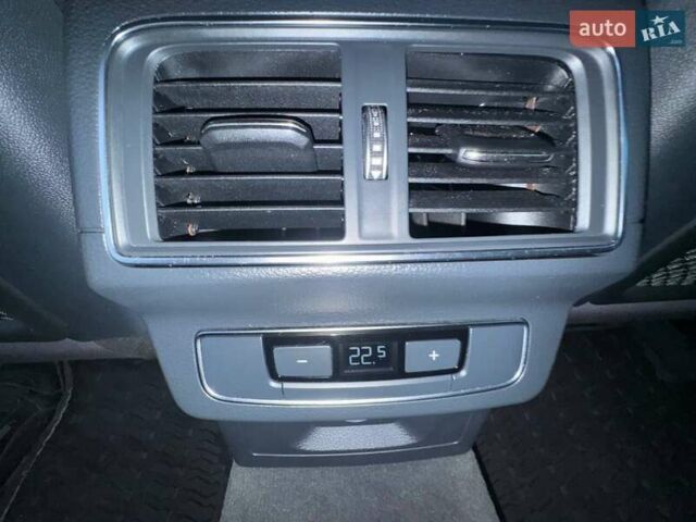 Синий Ауди Ку 5, объемом двигателя 2 л и пробегом 90 тыс. км за 27300 $, фото 32 на Automoto.ua