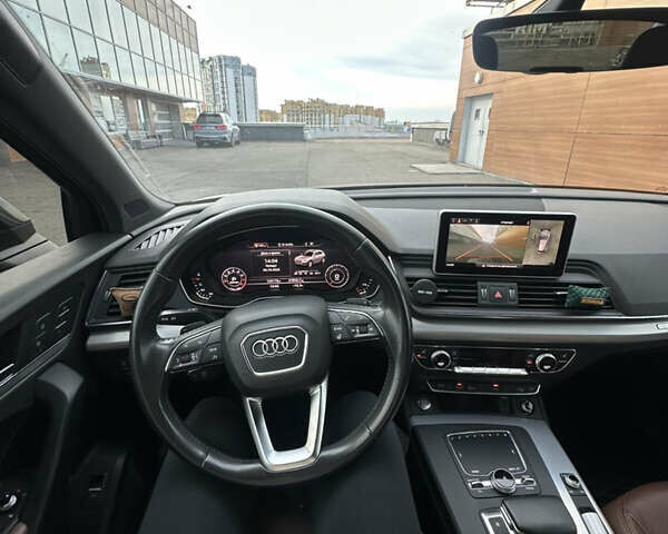 Ауді Ку 5 2017 у Києві на Automoto.ua Синій Ауді Ку 5, об'ємом двигуна 1.98 л та пробігом 123 тис. км за 30000 $, фото 18 на Automoto.ua