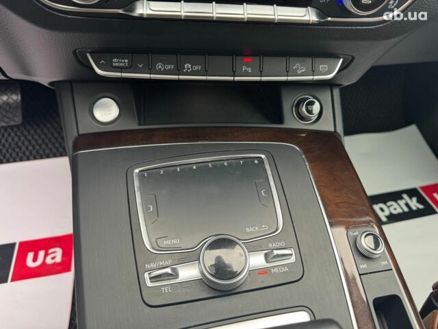 Синий Ауди Ку 5, объемом двигателя 2 л и пробегом 115 тыс. км за 29790 $, фото 32 на Automoto.ua