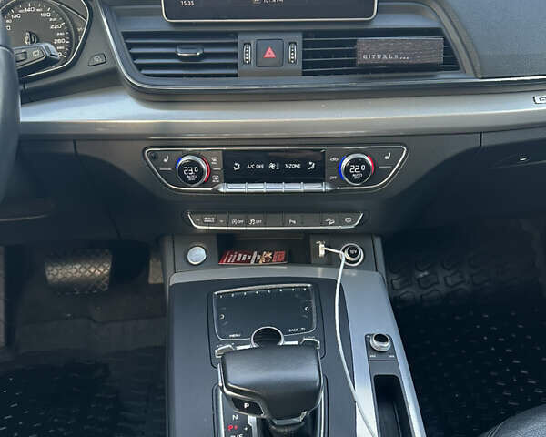 Синій Ауді Ку 5, об'ємом двигуна 1.98 л та пробігом 101 тис. км за 20500 $, фото 9 на Automoto.ua