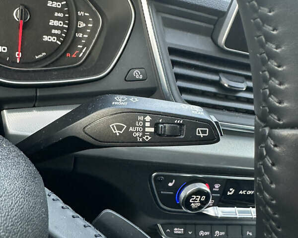 Синій Ауді Ку 5, об'ємом двигуна 1.98 л та пробігом 101 тис. км за 20500 $, фото 31 на Automoto.ua