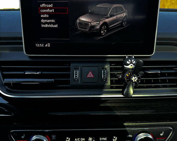 Синий Ауди Ку 5, объемом двигателя 1.98 л и пробегом 92 тыс. км за 32500 $, фото 24 на Automoto.ua