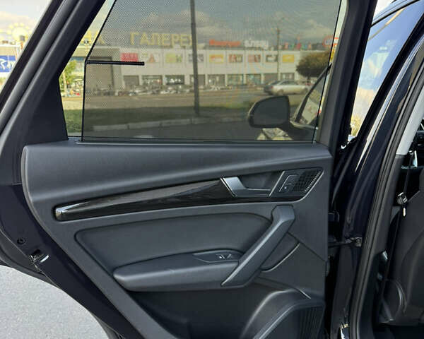 Ауди Ку 5 2017 в Кривом Роге на Automoto.ua Синий Ауди Ку 5, объемом двигателя 1.98 л и пробегом 130 тыс. км за 29800 $, фото 31 на Automoto.ua