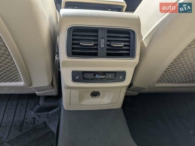 Синий Ауди Ку 5, объемом двигателя 1.98 л и пробегом 192 тыс. км за 21500 $, фото 63 на Automoto.ua