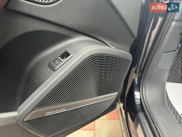 Синій Ауді Ку 5, об'ємом двигуна 2 л та пробігом 115 тис. км за 29790 $, фото 23 на Automoto.ua