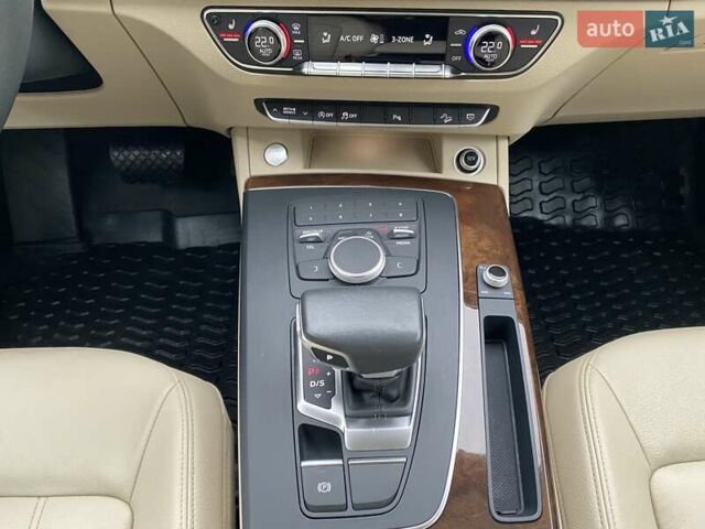 Синий Ауди Ку 5, объемом двигателя 1.98 л и пробегом 136 тыс. км за 22700 $, фото 26 на Automoto.ua