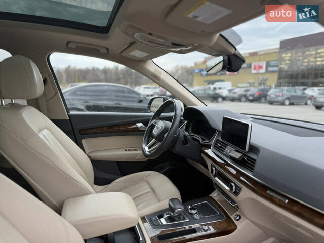 Синий Ауди Ку 5, объемом двигателя 1.98 л и пробегом 115 тыс. км за 27000 $, фото 4 на Automoto.ua