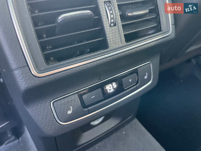 Синий Ауди Ку 5, объемом двигателя 2 л и пробегом 281 тыс. км за 21000 $, фото 7 на Automoto.ua