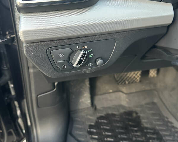 Синій Ауді Ку 5, об'ємом двигуна 1.98 л та пробігом 101 тис. км за 20500 $, фото 25 на Automoto.ua