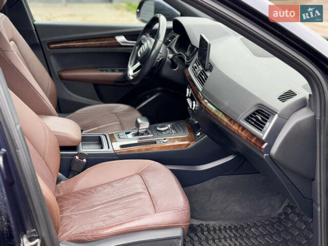 Синій Ауді Ку 5, об'ємом двигуна 2 л та пробігом 118 тис. км за 19950 $, фото 17 на Automoto.ua