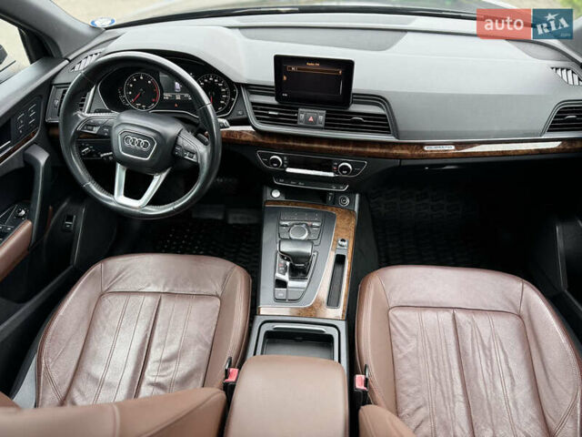 Синій Ауді Ку 5, об'ємом двигуна 2 л та пробігом 118 тис. км за 19950 $, фото 10 на Automoto.ua