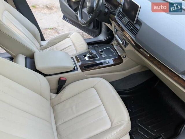 Синий Ауди Ку 5, объемом двигателя 1.98 л и пробегом 189 тыс. км за 21800 $, фото 49 на Automoto.ua