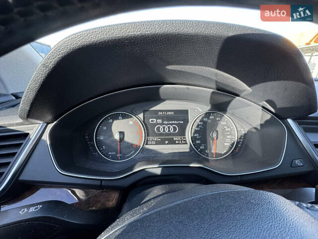 Синій Ауді Ку 5, об'ємом двигуна 1.98 л та пробігом 117 тис. км за 27000 $, фото 8 на Automoto.ua