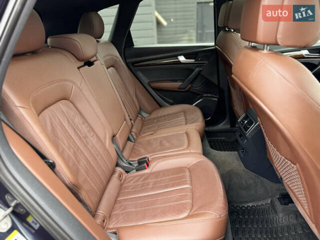 Синій Ауді Ку 5, об'ємом двигуна 2 л та пробігом 118 тис. км за 21750 $, фото 5 на Automoto.ua