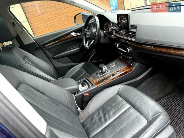 Синій Ауді Ку 5, об'ємом двигуна 2 л та пробігом 125 тис. км за 23500 $, фото 18 на Automoto.ua