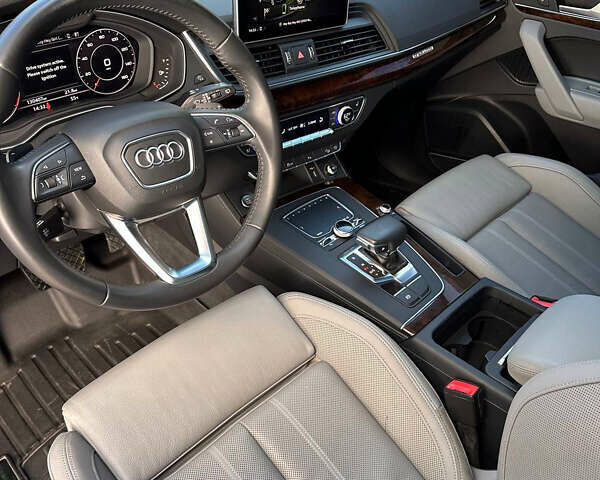 Ауді Ку 5 2017 у Чернівцях на Automoto.ua Синій Ауді Ку 5, об'ємом двигуна 1.98 л та пробігом 209 тис. км за 23800 $, фото 6 на Automoto.ua