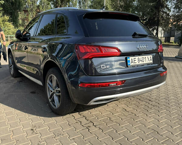 Синий Ауди Ку 5, объемом двигателя 1.98 л и пробегом 153 тыс. км за 25000 $, фото 4 на Automoto.ua