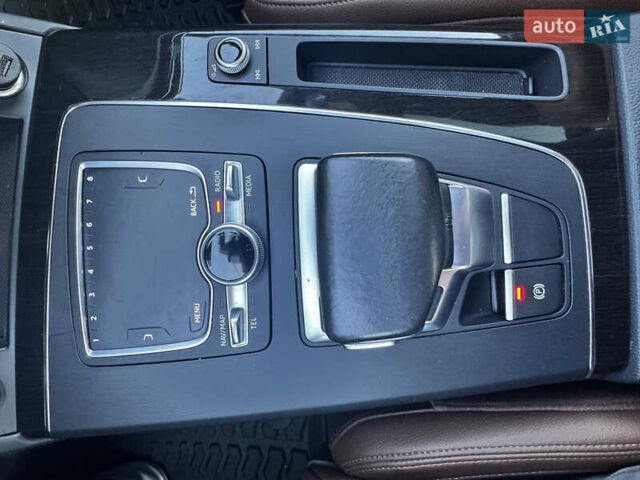 Синий Ауди Ку 5, объемом двигателя 1.98 л и пробегом 92 тыс. км за 32500 $, фото 23 на Automoto.ua