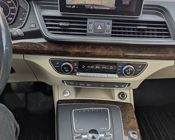 Синий Ауди Ку 5, объемом двигателя 1.98 л и пробегом 192 тыс. км за 21500 $, фото 67 на Automoto.ua