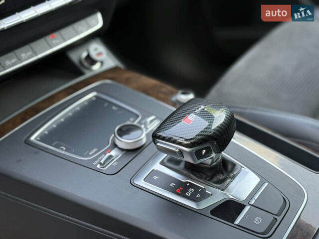 Синий Ауди Ку 5, объемом двигателя 1.98 л и пробегом 250 тыс. км за 19890 $, фото 24 на Automoto.ua