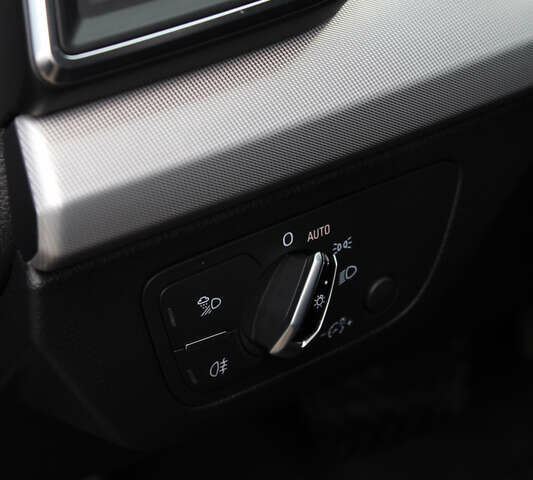 Синий Ауди Ку 5, объемом двигателя 1.97 л и пробегом 180 тыс. км за 28700 $, фото 20 на Automoto.ua