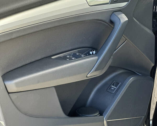 Синий Ауди Ку 5, объемом двигателя 1.97 л и пробегом 230 тыс. км за 27900 $, фото 35 на Automoto.ua