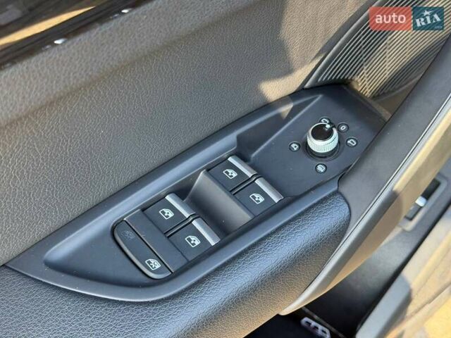 Синій Ауді Ку 5, об'ємом двигуна 1.98 л та пробігом 130 тис. км за 28000 $, фото 38 на Automoto.ua