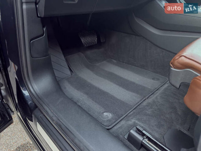 Синій Ауді Ку 5, об'ємом двигуна 2 л та пробігом 86 тис. км за 32999 $, фото 32 на Automoto.ua