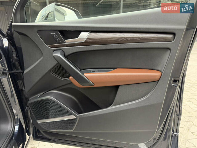 Синий Ауди Ку 5, объемом двигателя 2 л и пробегом 177 тыс. км за 24799 $, фото 83 на Automoto.ua