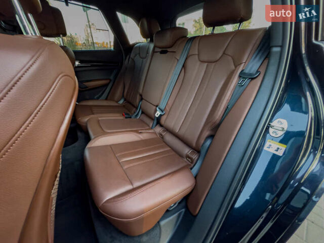 Синій Ауді Ку 5, об'ємом двигуна 2 л та пробігом 86 тис. км за 32999 $, фото 45 на Automoto.ua