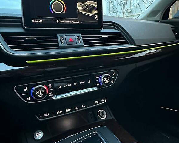 Синий Ауди Ку 5, объемом двигателя 1.98 л и пробегом 105 тыс. км за 21000 $, фото 7 на Automoto.ua