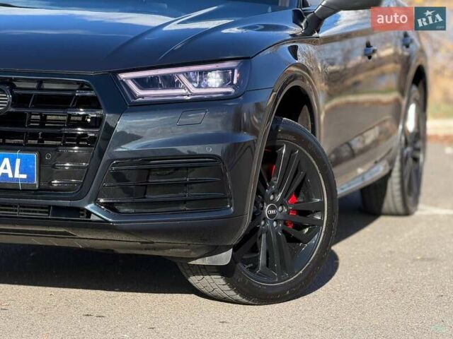 Синій Ауді Ку 5, об'ємом двигуна 1.98 л та пробігом 130 тис. км за 28000 $, фото 2 на Automoto.ua