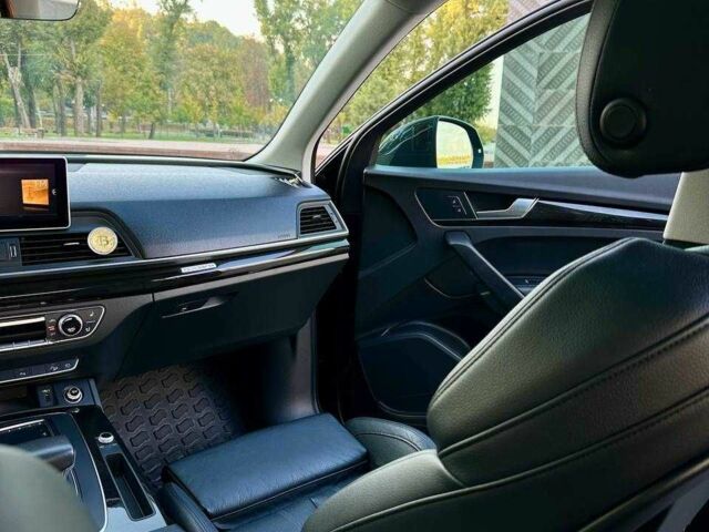 Синий Ауди Ку 5, объемом двигателя 2 л и пробегом 88 тыс. км за 28555 $, фото 21 на Automoto.ua