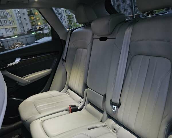 Синий Ауди Ку 5, объемом двигателя 1.98 л и пробегом 80 тыс. км за 33900 $, фото 11 на Automoto.ua