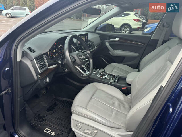 Синій Ауді Ку 5, об'ємом двигуна 2 л та пробігом 127 тис. км за 30000 $, фото 23 на Automoto.ua