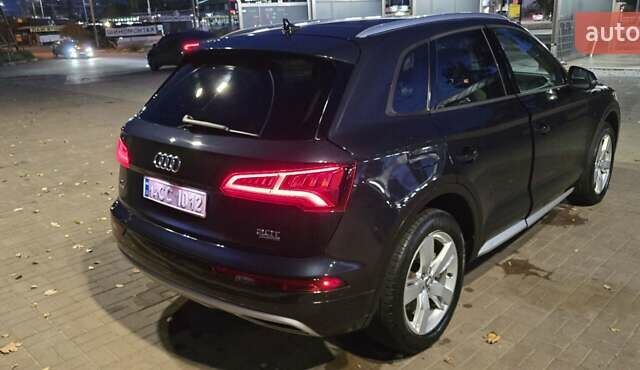 Синий Ауди Ку 5, объемом двигателя 2 л и пробегом 150 тыс. км за 22500 $, фото 5 на Automoto.ua