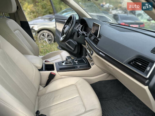 Синій Ауді Ку 5, об'ємом двигуна 1.98 л та пробігом 132 тис. км за 18000 $, фото 13 на Automoto.ua